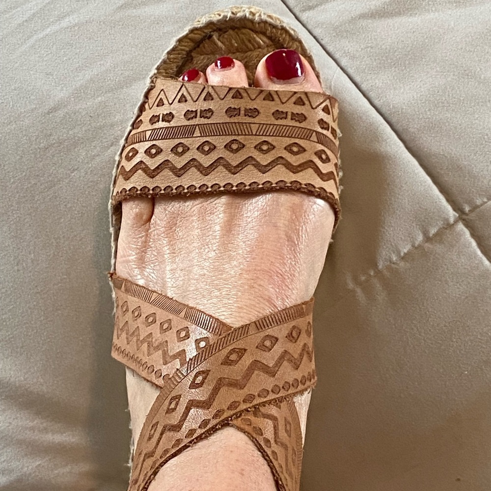 Anthro Howsty Espadrilles - Fit like an 8